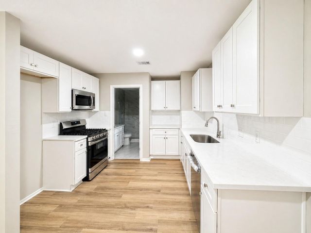 8123 Redfern Drive, Houston, TX 77033