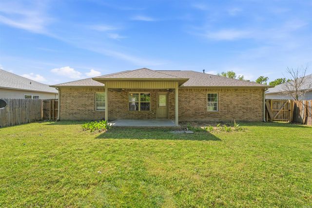 240 Plum Dr., Austin, AR 72007