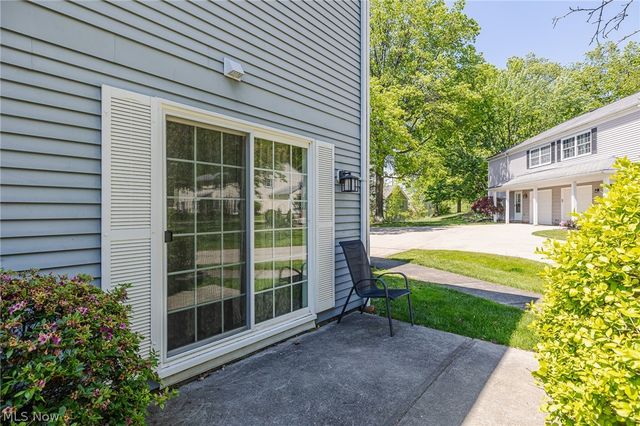 13748 Oakbrook Drive 13748, North Royalton, OH 44133