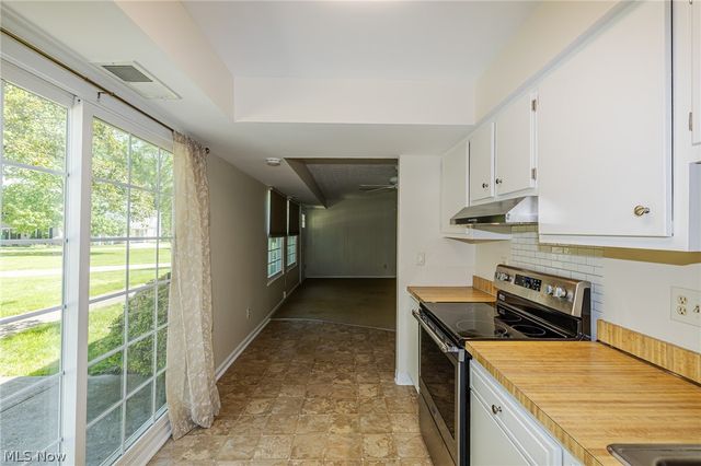 13748 Oakbrook Drive 13748, North Royalton, OH 44133