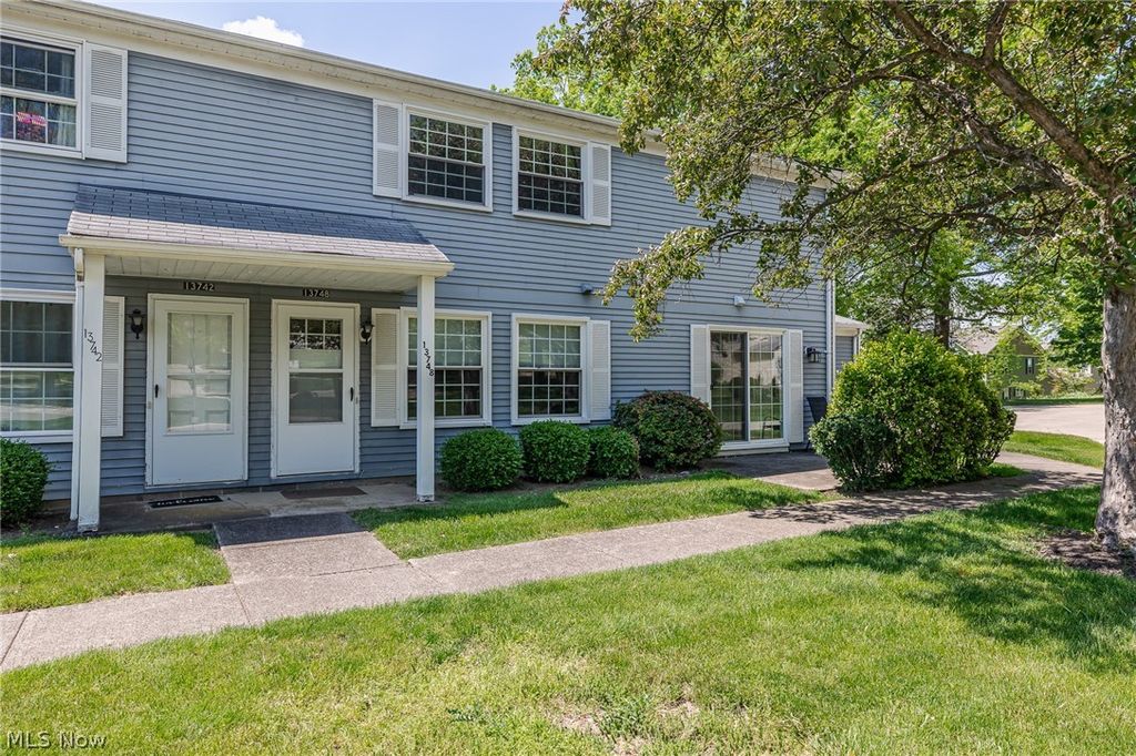 13748 Oakbrook Drive 13748, North Royalton, OH 44133