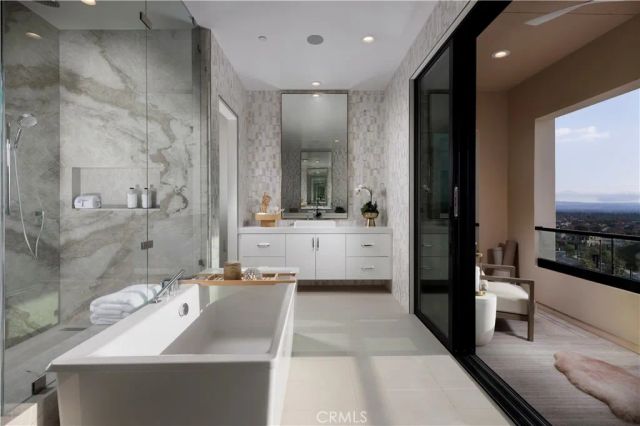 521 Blackberry, Irvine, CA 92602