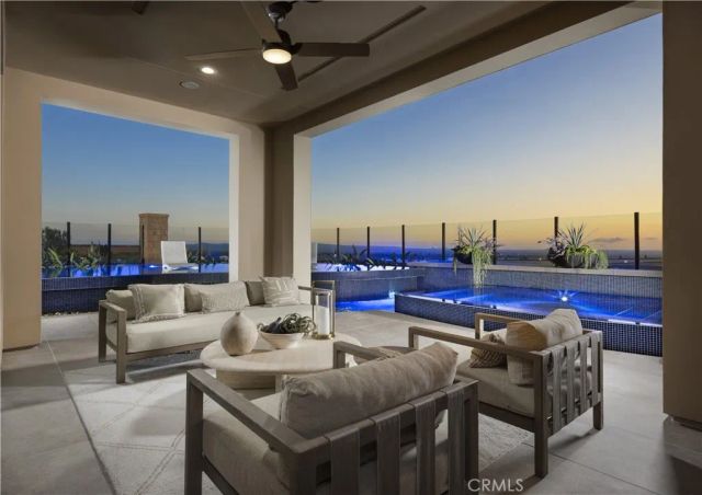 521 Blackberry, Irvine, CA 92602