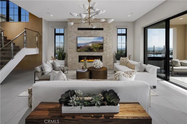 521 Blackberry, Irvine, CA 92602