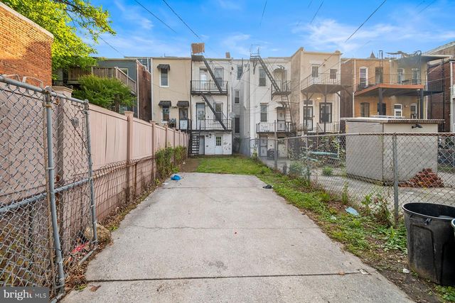 3212 AUCHENTOROLY TER, Baltimore, MD 21217