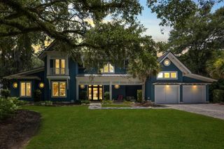 1030 W Lakeview Drive, Mount Pleasant, SC 29464