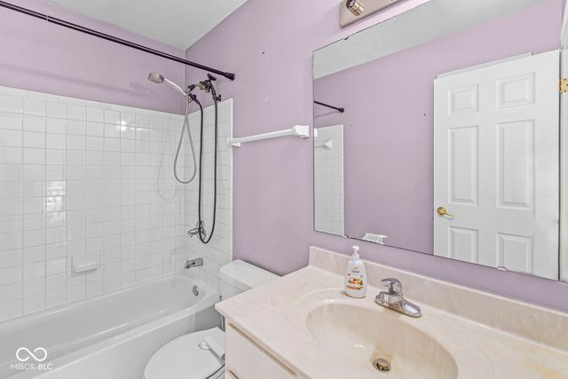 1263 Birchwood Way, Greenwood, IN 46143
