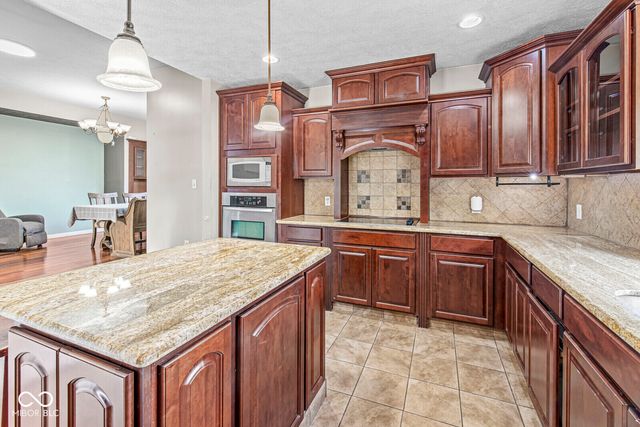 1263 Birchwood Way, Greenwood, IN 46143