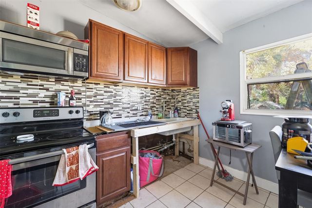 4103 W PEARL AVENUE, Tampa, FL 33611