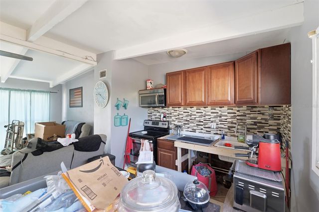 4103 W PEARL AVENUE, Tampa, FL 33611