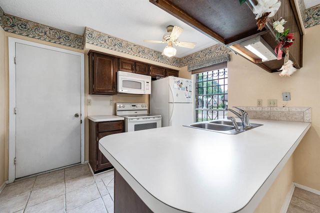 802 Voyager Drive, Houston, TX 77062