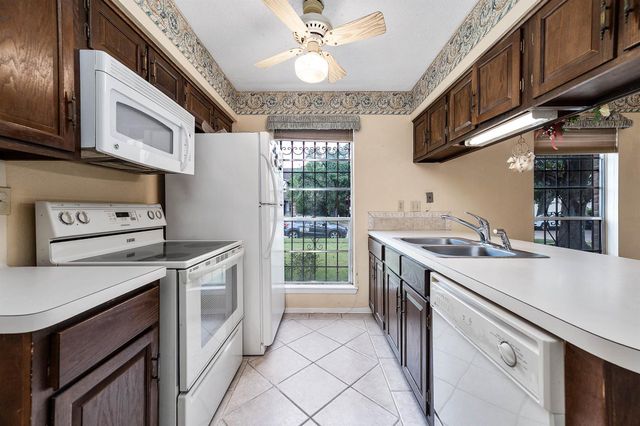 802 Voyager Drive, Houston, TX 77062