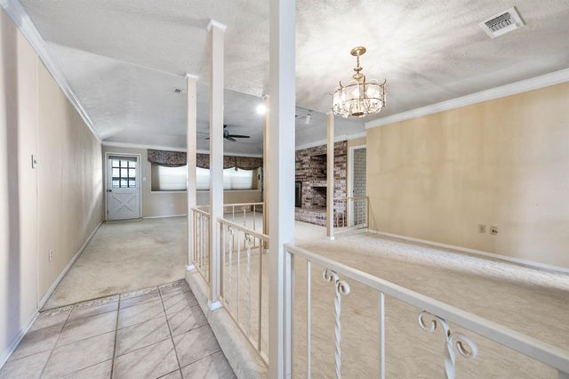 802 Voyager Drive, Houston, TX 77062