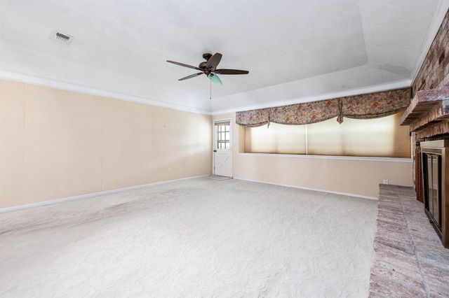 802 Voyager Drive, Houston, TX 77062