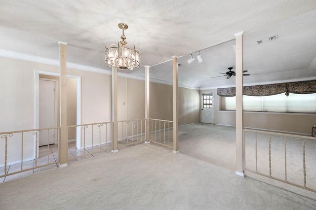 802 Voyager Drive, Houston, TX 77062