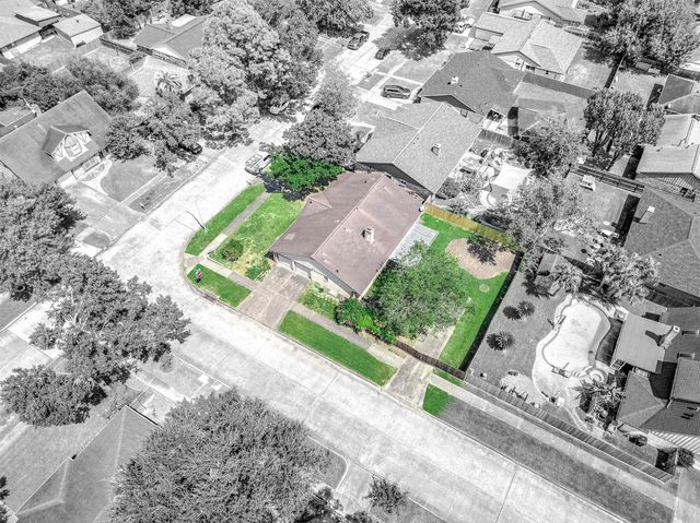 802 Voyager Drive, Houston, TX 77062