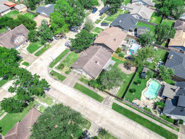802 Voyager Drive, Houston, TX 77062