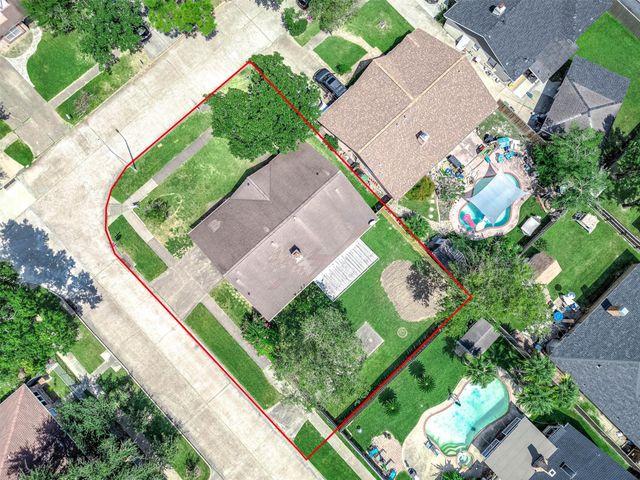 802 Voyager Drive, Houston, TX 77062
