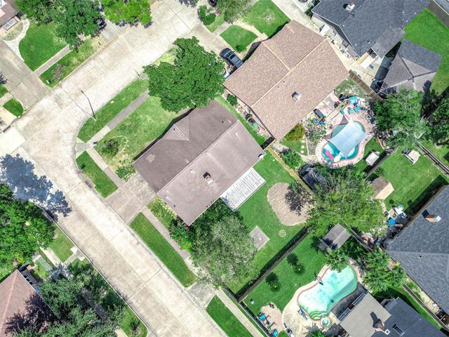 802 Voyager Drive, Houston, TX 77062