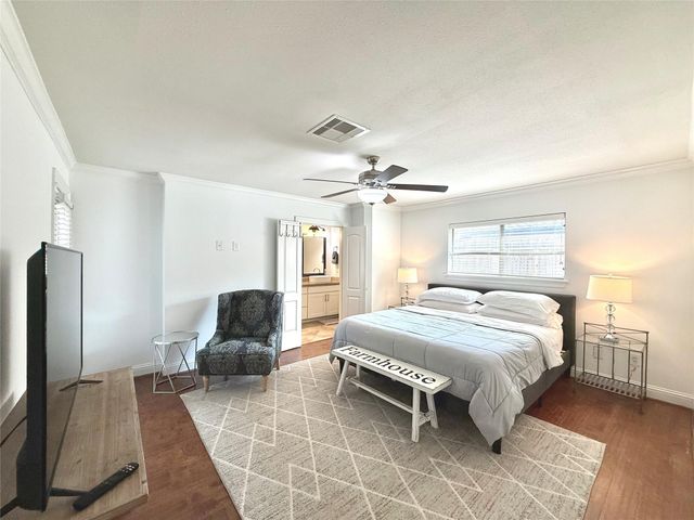 5454 Imogene Street, Houston, TX 77096