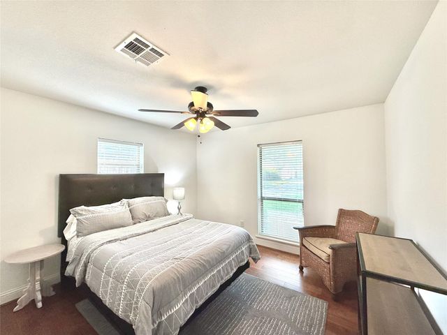 5454 Imogene Street, Houston, TX 77096