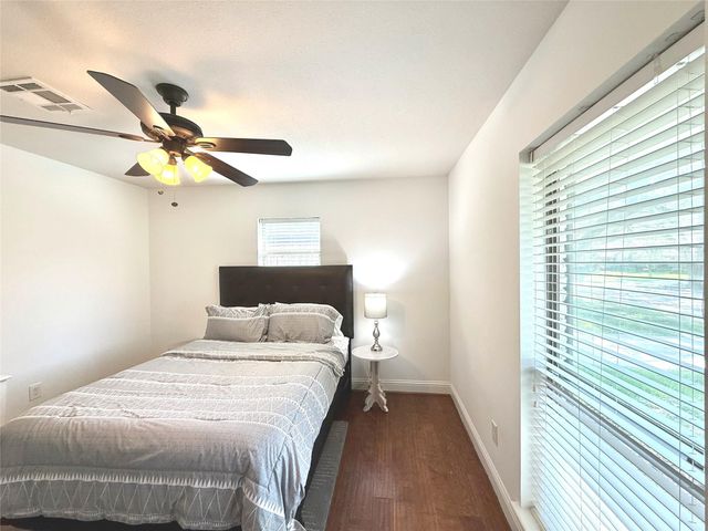 5454 Imogene Street, Houston, TX 77096