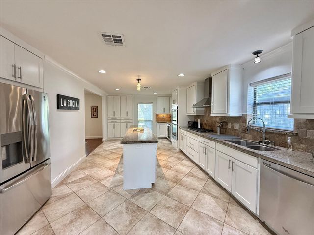 5454 Imogene Street, Houston, TX 77096