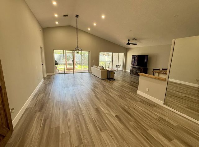 6343 Grand Cypress Circle, Lake Worth, FL 33463