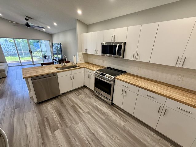 6343 Grand Cypress Circle, Lake Worth, FL 33463