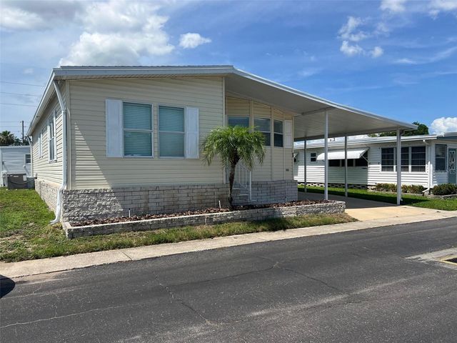 12 THATCH PALM STREET W, Largo, FL 33770