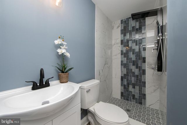 1108 LAUREL RD, Beverly, NJ 08010