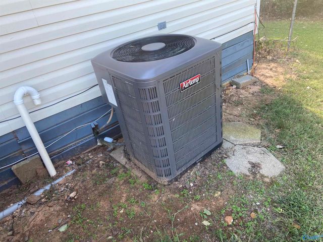 383 Section Mountain Road, Somerville, AL 35670