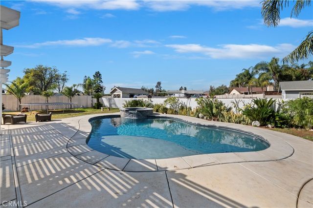 8310 Santiago, Jurupa Valley, CA 92509