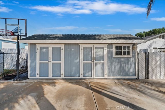 8310 Santiago, Jurupa Valley, CA 92509