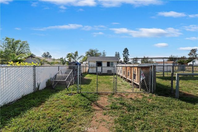 8310 Santiago, Jurupa Valley, CA 92509