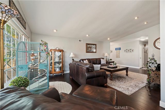 8310 Santiago, Jurupa Valley, CA 92509