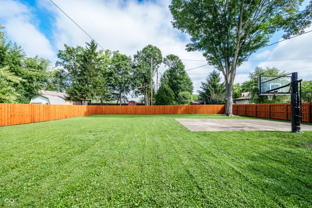 2880 Kessler Boulevard East Drive, Indianapolis, IN 46220