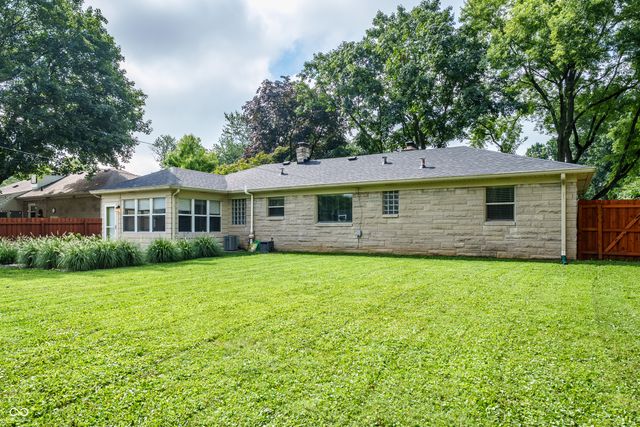 2880 Kessler Boulevard East Drive, Indianapolis, IN 46220