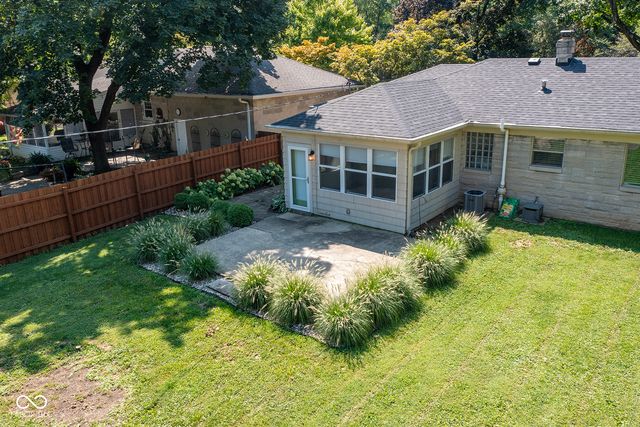 2880 Kessler Boulevard East Drive, Indianapolis, IN 46220