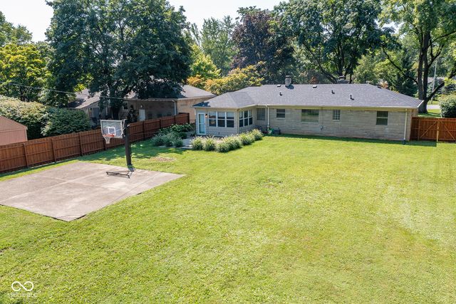 2880 Kessler Boulevard East Drive, Indianapolis, IN 46220