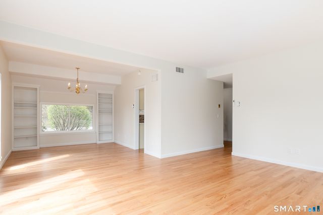 12 Heritage Village B, Southbury, CT 06488