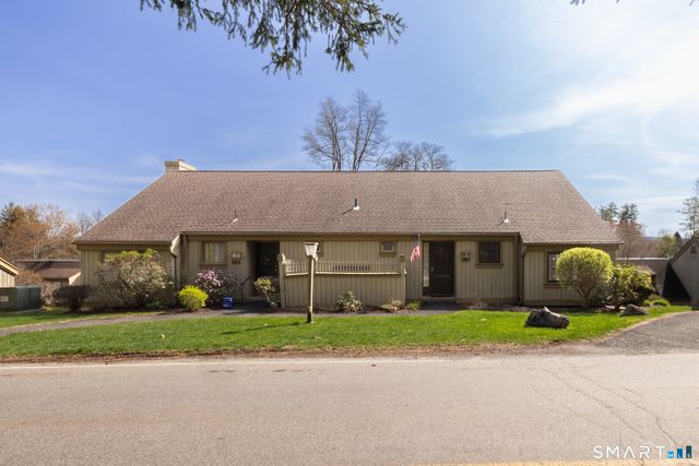 12 Heritage Village B, Southbury, CT 06488