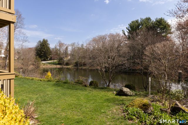 12 Heritage Village B, Southbury, CT 06488