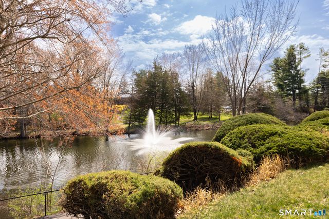 12 Heritage Village B, Southbury, CT 06488