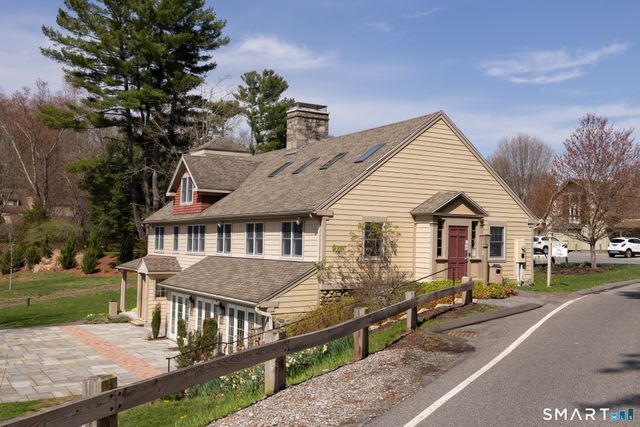 12 Heritage Village B, Southbury, CT 06488