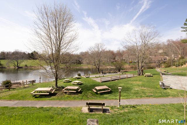 12 Heritage Village B, Southbury, CT 06488