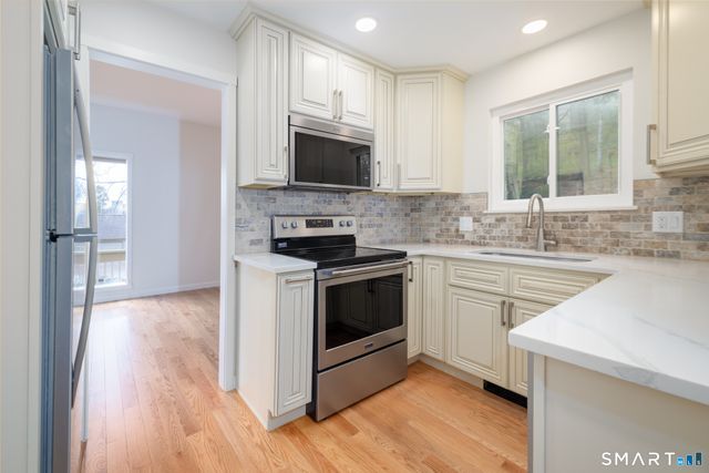 12 Heritage Village B, Southbury, CT 06488