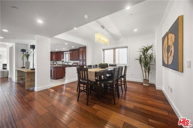 918 S Wooster Street 2, Los Angeles, CA 90035