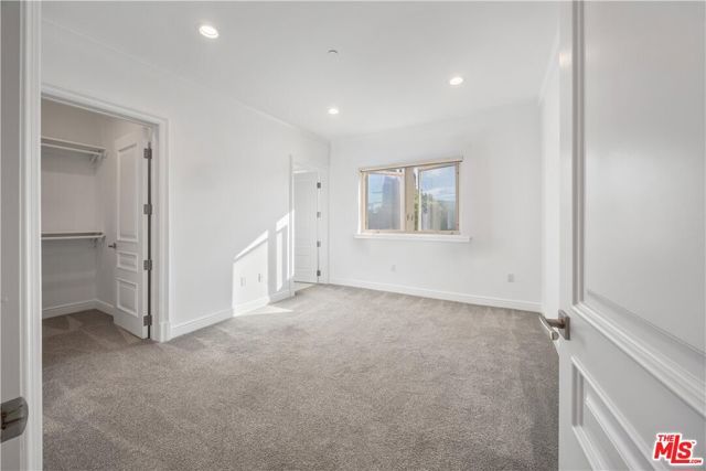 918 S Wooster Street 2, Los Angeles, CA 90035