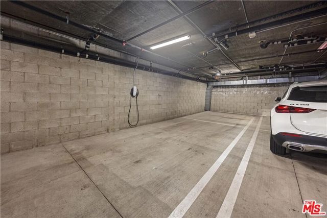 918 S Wooster Street 2, Los Angeles, CA 90035